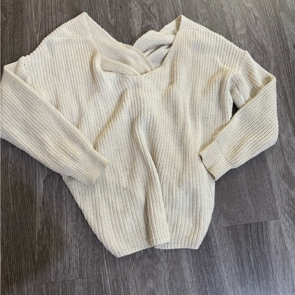 Knot-Back Sweater - Picture 2 of 5